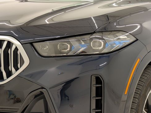Certified 2026 BMW X6 xDrive40i image 11