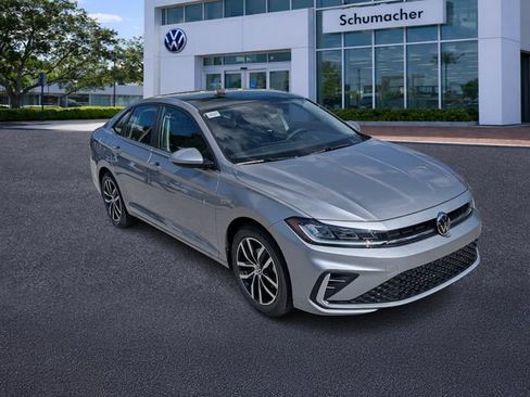 New 2026 Volkswagen Jetta SE image 2