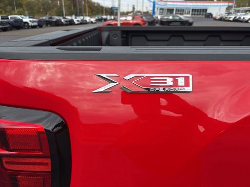 New 2026 GMC Sierra 2500 SLE image 8