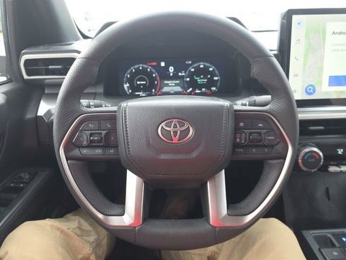 Used 2025 Toyota Tacoma TRD Off-Road image 13