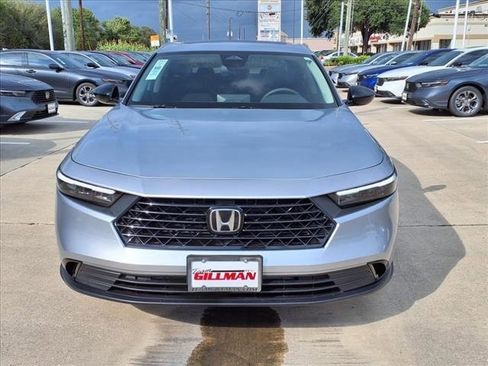 New 2025 Honda Accord SE image 3