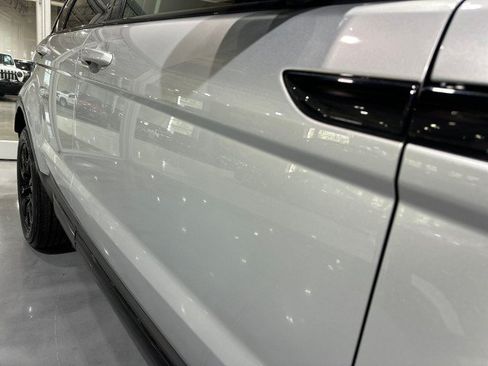 Used 2019 Land Rover Range Rover Evoque AWD/4WD image 15