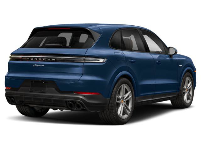 Used 2024 Porsche Cayenne S AWD/4WD image 2