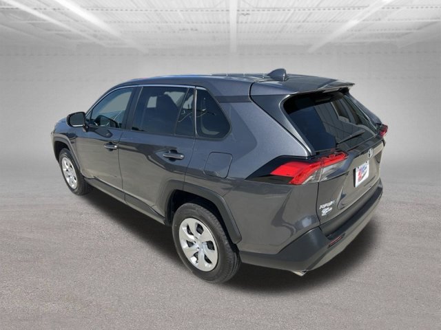 Used 2023 Toyota RAV4 LE AWD/4WD image 3