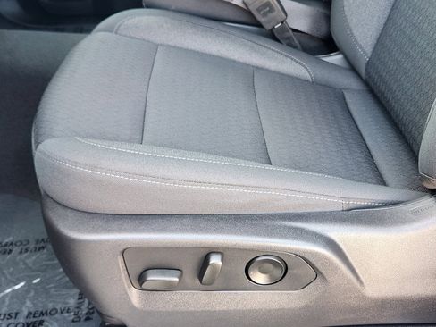 Used 2023 Chevrolet Silverado 1500 Custom image 24