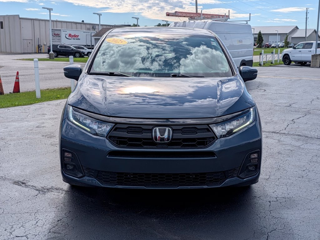 Used 2025 Honda Odyssey EX-L image 2