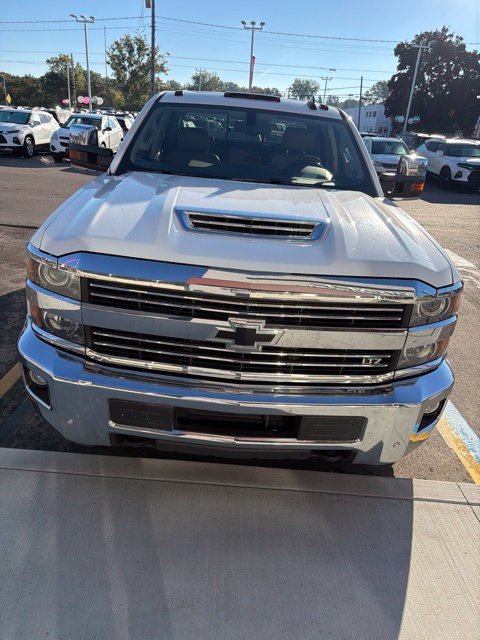 Used 2018 Chevrolet Silverado 2500 LTZ w/ LTZ Plus Package AWD/4WD image 2