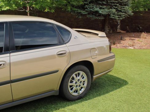 Used 2005 Chevrolet Impala w/ Preferred Equipment Group FWD image 11