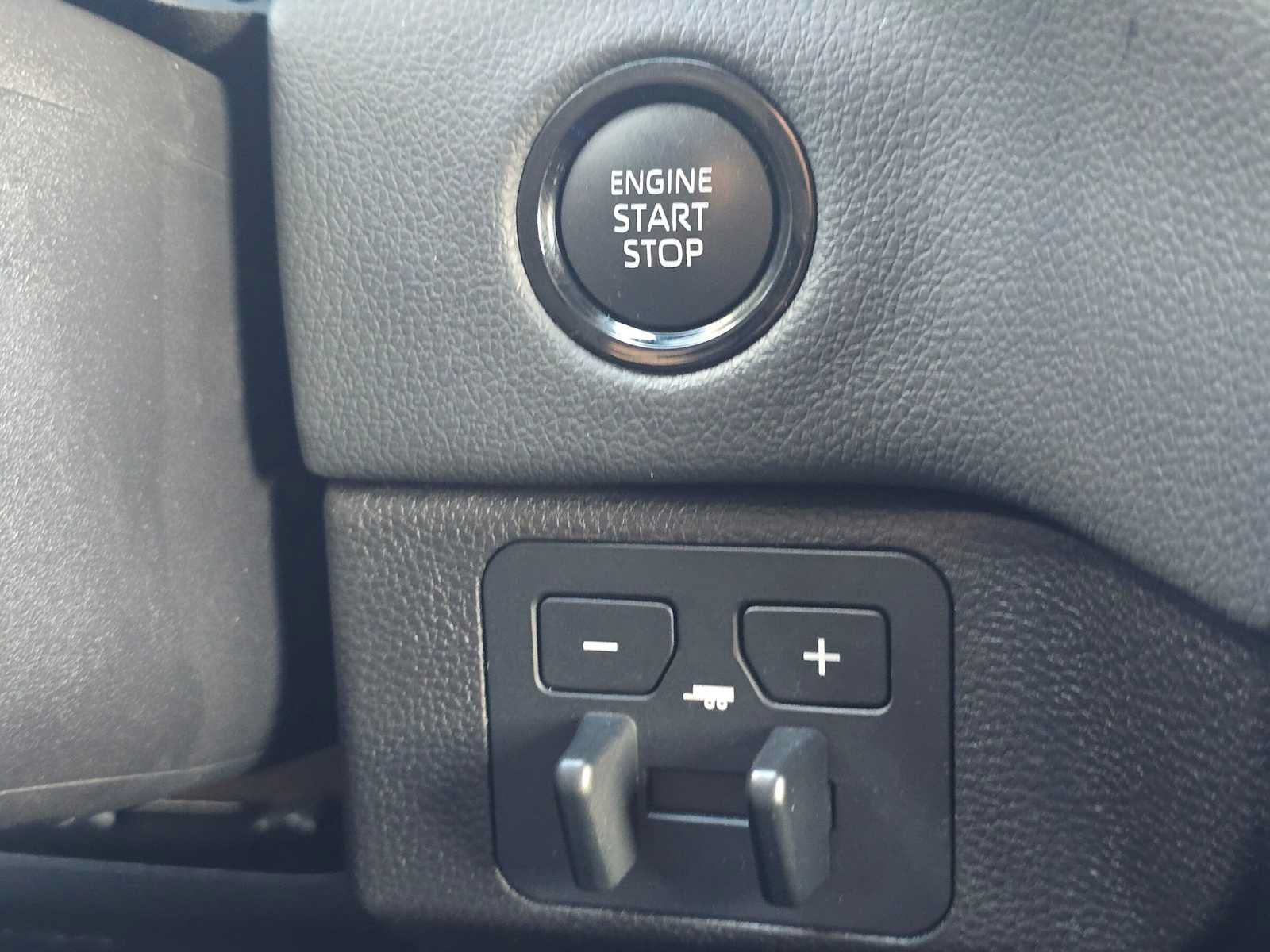 Certified 2026 Toyota Tundra Limited AWD/4WD image 30