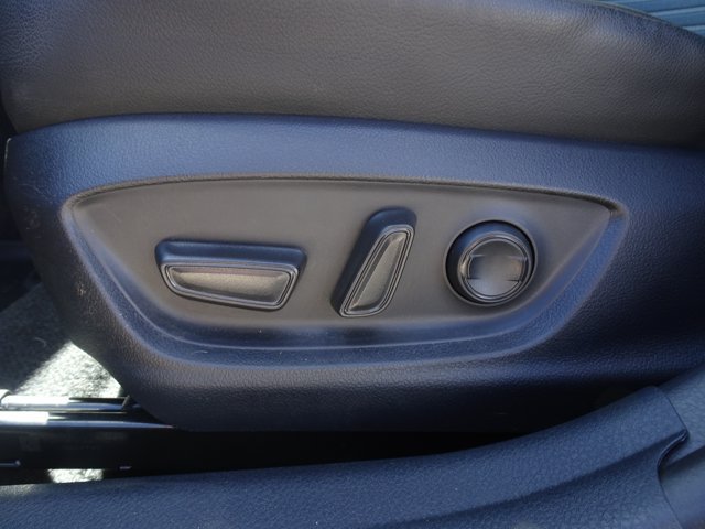 Used 2023 Toyota Camry SE w/ Convenience Package FWD image 12