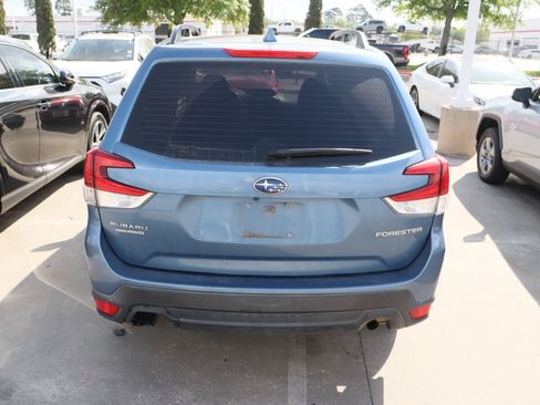 Used 2021 Subaru Forester image 8