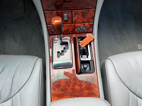 Used 2004 Lexus LS 430 image 30