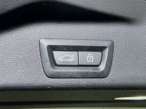 Used 2022 BMW X5 xDrive45e w/ Executive Package image 30