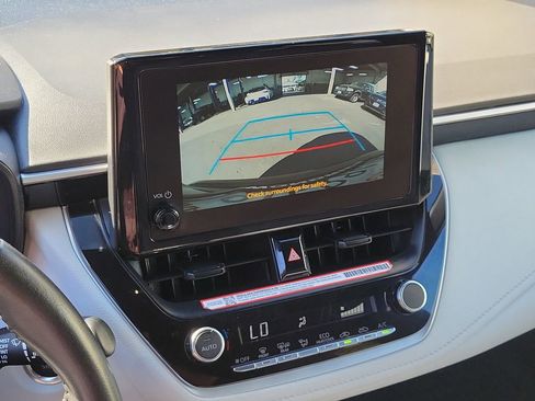 Used 2025 Toyota Corolla SE image 29