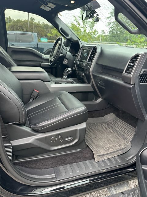 Used 2017 Ford F150 XLT w/ Equipment Group 302A Luxury AWD/4WD image 4