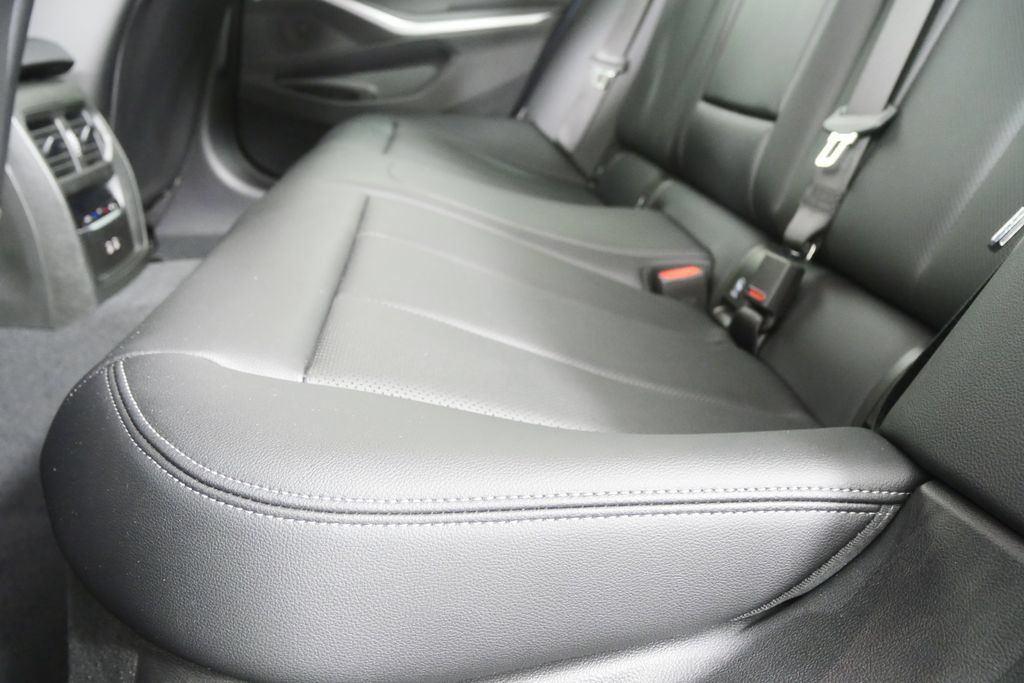 Certified 2026 BMW 330i Sedan RWD image 14