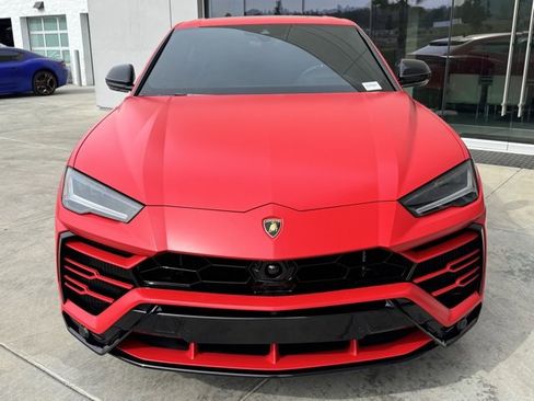 Used 2020 Lamborghini Urus image 2