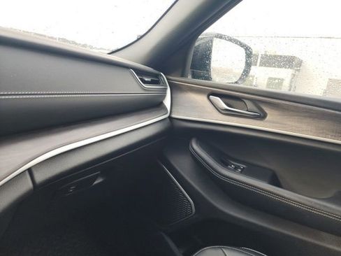 Used 2024 Jeep Grand Cherokee Limited 4xe w/ Trailer Tow Package image 19