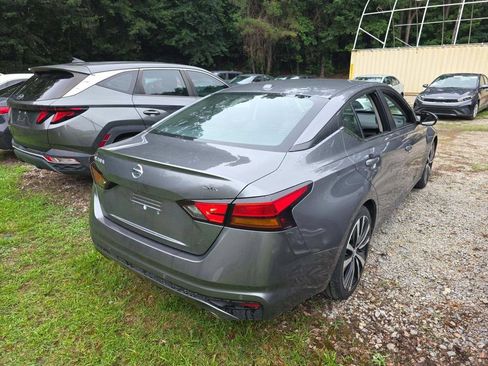 Used 2021 Nissan Altima 2.5 SR FWD image 8