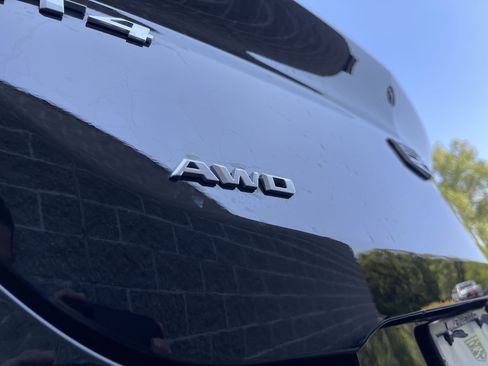 Used 2024 Cadillac CT4 Premium Luxury image 12