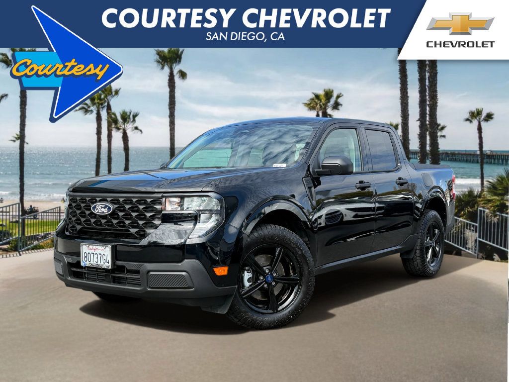 Used 2025 Ford Maverick XL w/ Equipment Group 102A AWD/4WD image 1