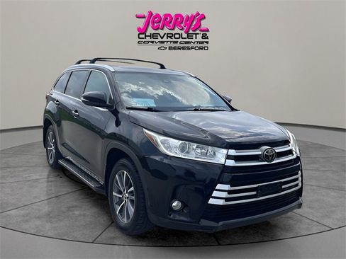 Used 2018 Toyota Highlander XLE image 7