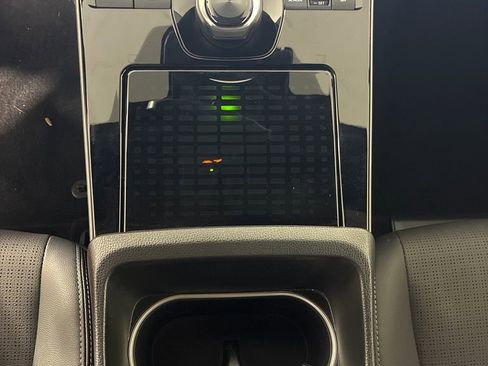 Used 2024 Subaru Solterra Limited image 22