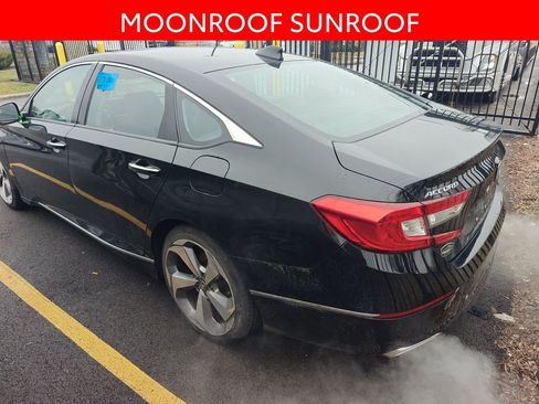 Used 2020 Honda Accord Touring image 4