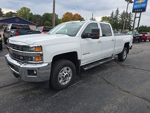 Used 2016 Chevrolet Silverado 2500 LT w/ LT Fleet Convenience Package image 2