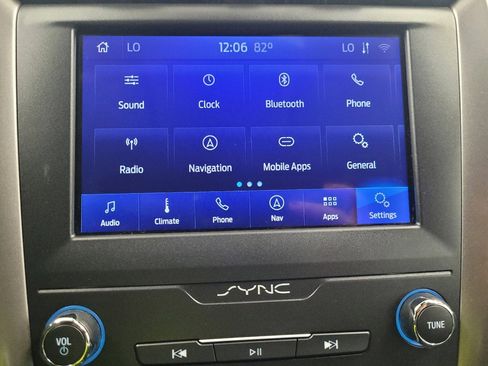 Used 2020 Ford Fusion SE FWD image 25
