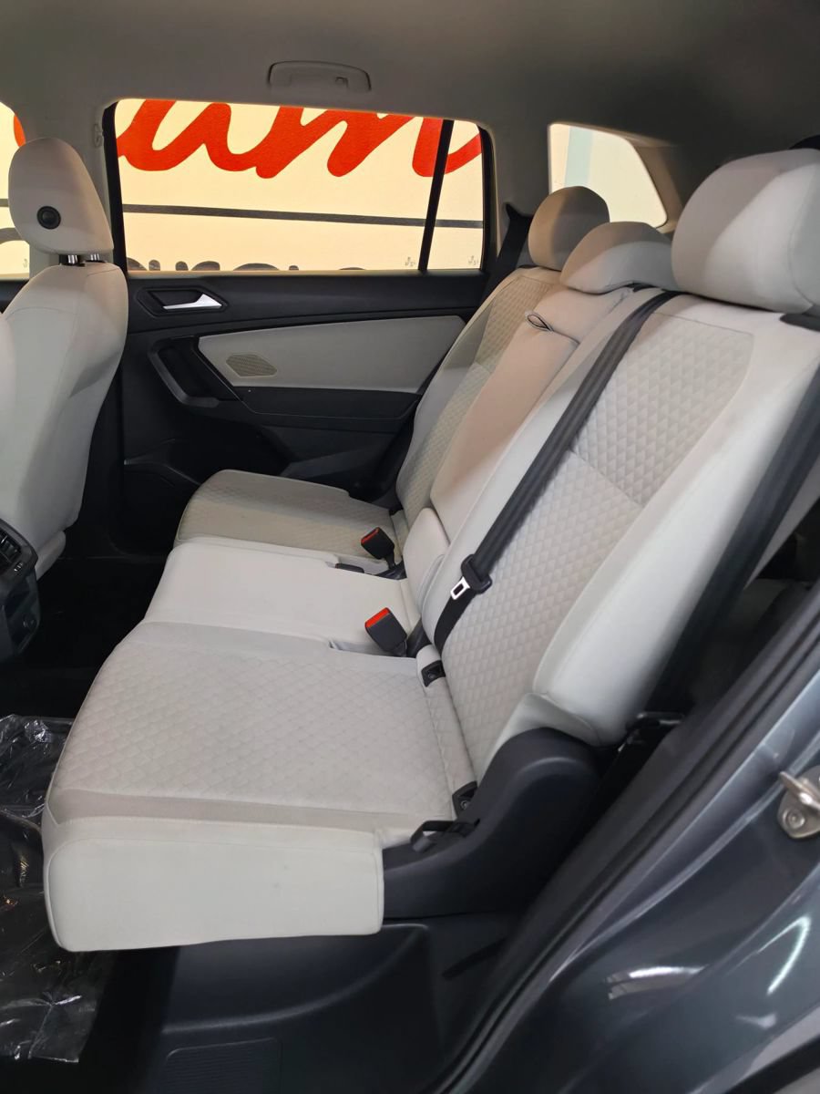 Used 2019 Volkswagen Tiguan S FWD image 34