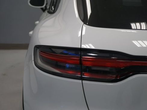 Certified 2026 Porsche Macan Turbo AWD/4WD image 6