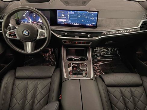 Used 2024 BMW X7 xDrive40i w/ M Sport Package AWD/4WD image 21