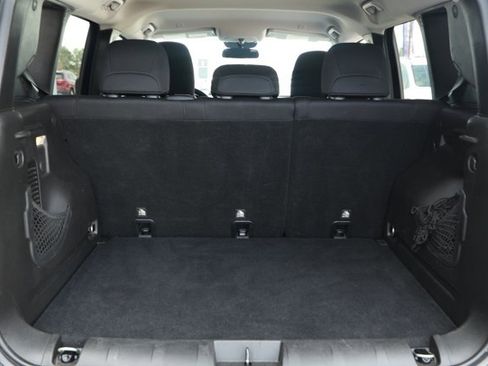 Used 2018 Jeep Renegade Sport w/ Power & Air Group image 10