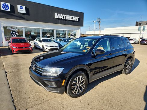 Used 2019 Volkswagen Tiguan SE w/ Panoramic Sunroof Package image 1