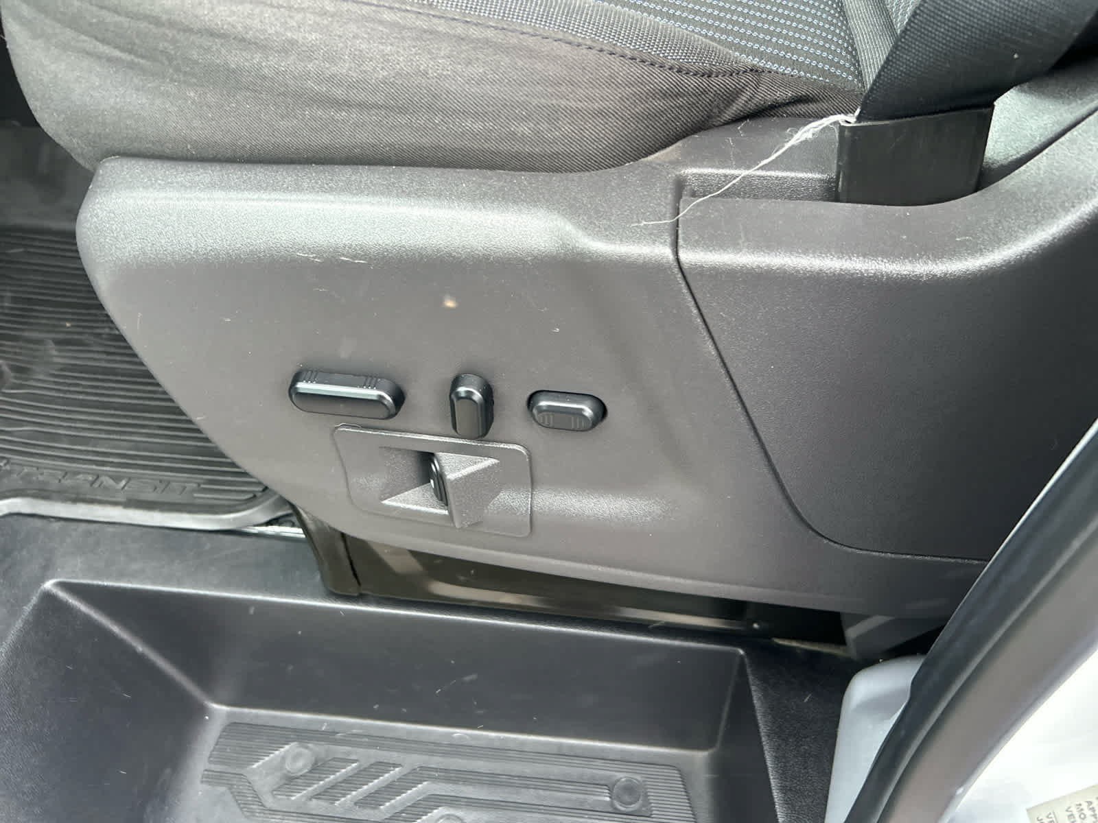 Used 2019 Ford Transit 150 XLT RWD image 11
