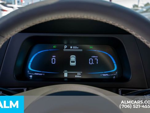 Certified 2025 Hyundai Elantra Sport image 24