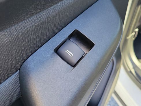 New 2025 Buick Envista Avenir image 11