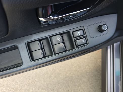 Used 2013 Subaru Crosstrek 2.0i Premium w/ Popular Pkg 2 image 27