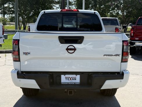 Used 2022 Nissan Frontier PRO-4X AWD/4WD image 6
