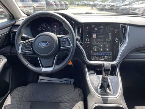 Used 2024 Subaru Outback Premium AWD/4WD image 2