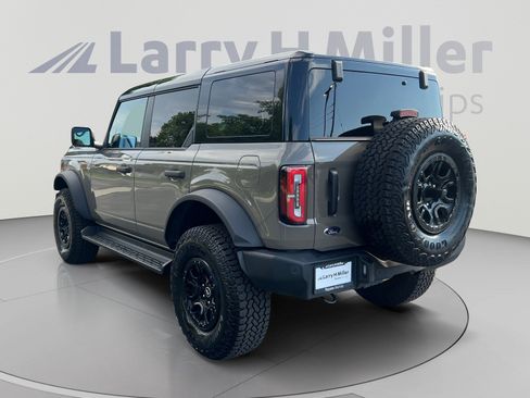Used 2025 Ford Bronco Outer Banks w/ Sasquatch Package AWD/4WD image 3