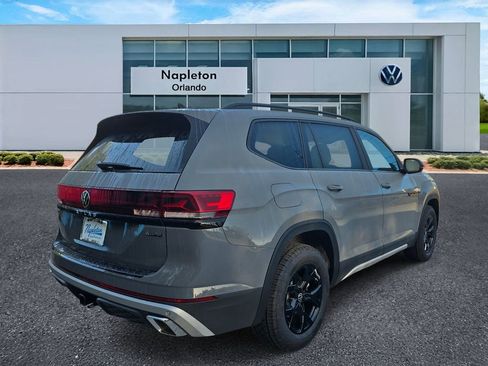 New 2026 Volkswagen Atlas Peak Edition AWD/4WD image 4