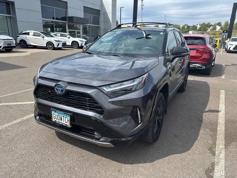 Used 2024 Toyota RAV4 XSE AWD/4WD image 5