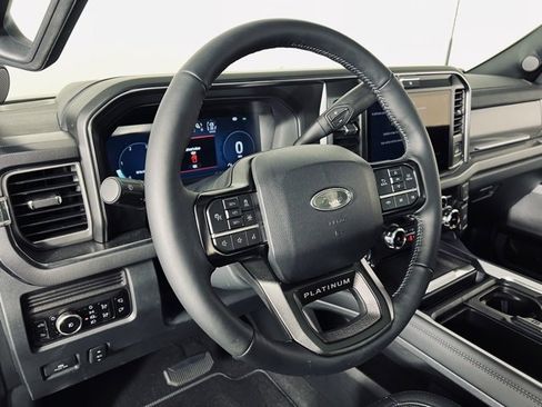 Used 2025 Ford F450 Platinum image 10