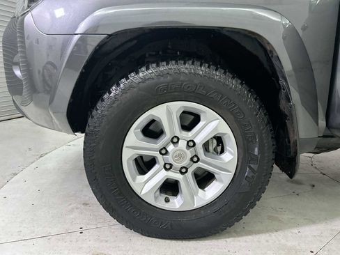 Used 2019 Toyota 4Runner SR5 Premium image 19