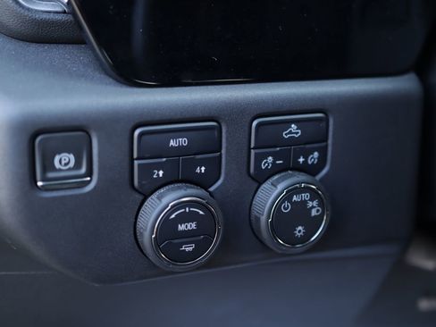 Used 2024 Chevrolet Silverado 1500 LT AWD/4WD image 10