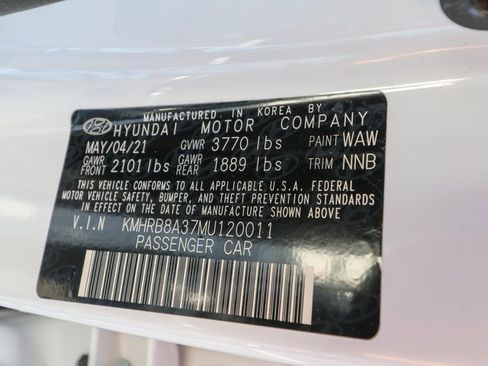 Used 2021 Hyundai Venue SE image 30