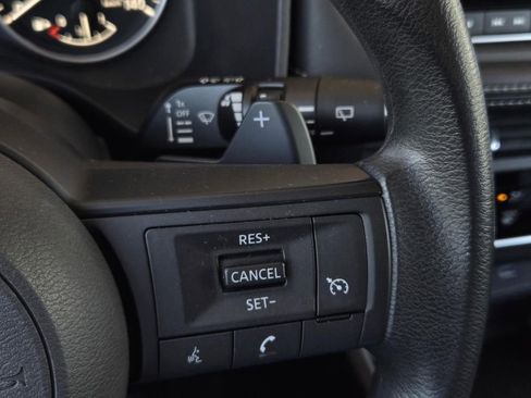 Used 2023 Nissan Rogue S image 27