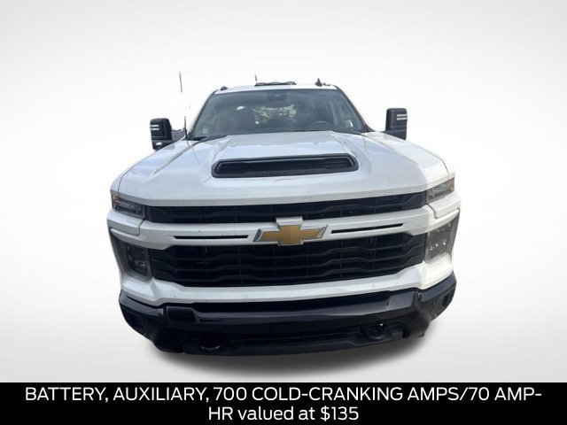 Used 2025 Chevrolet Silverado 2500 Custom w/ Custom Value Package AWD/4WD image 10